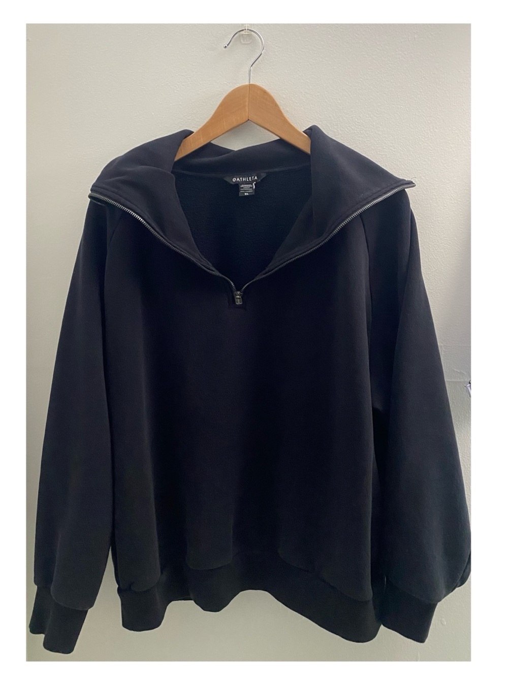 Athleta Sweatshirt in Black Women's XL